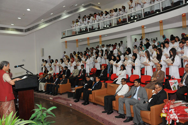 New batch of medical students initiated into Healthcare Profession at Gulf Medical University, Ajman – U.A.E.